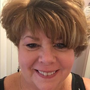 Meet your Posher, Paula